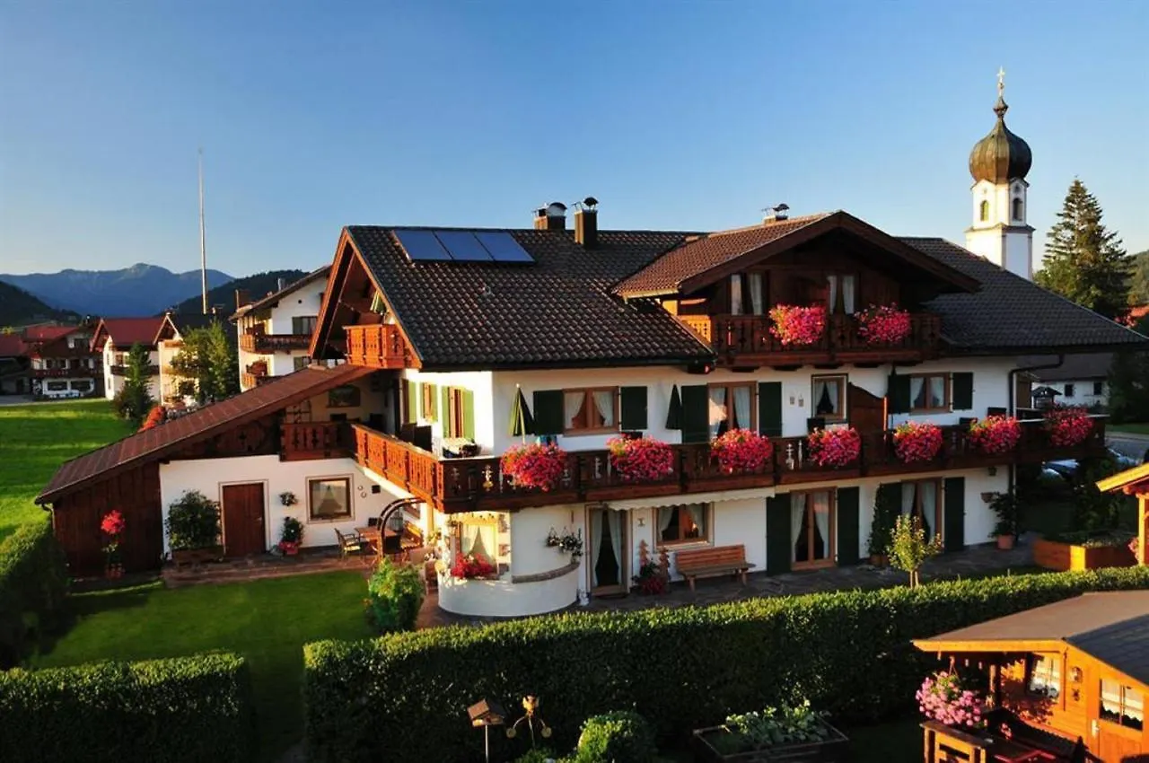 Apartment Gaestehaus Haller Krun Germany