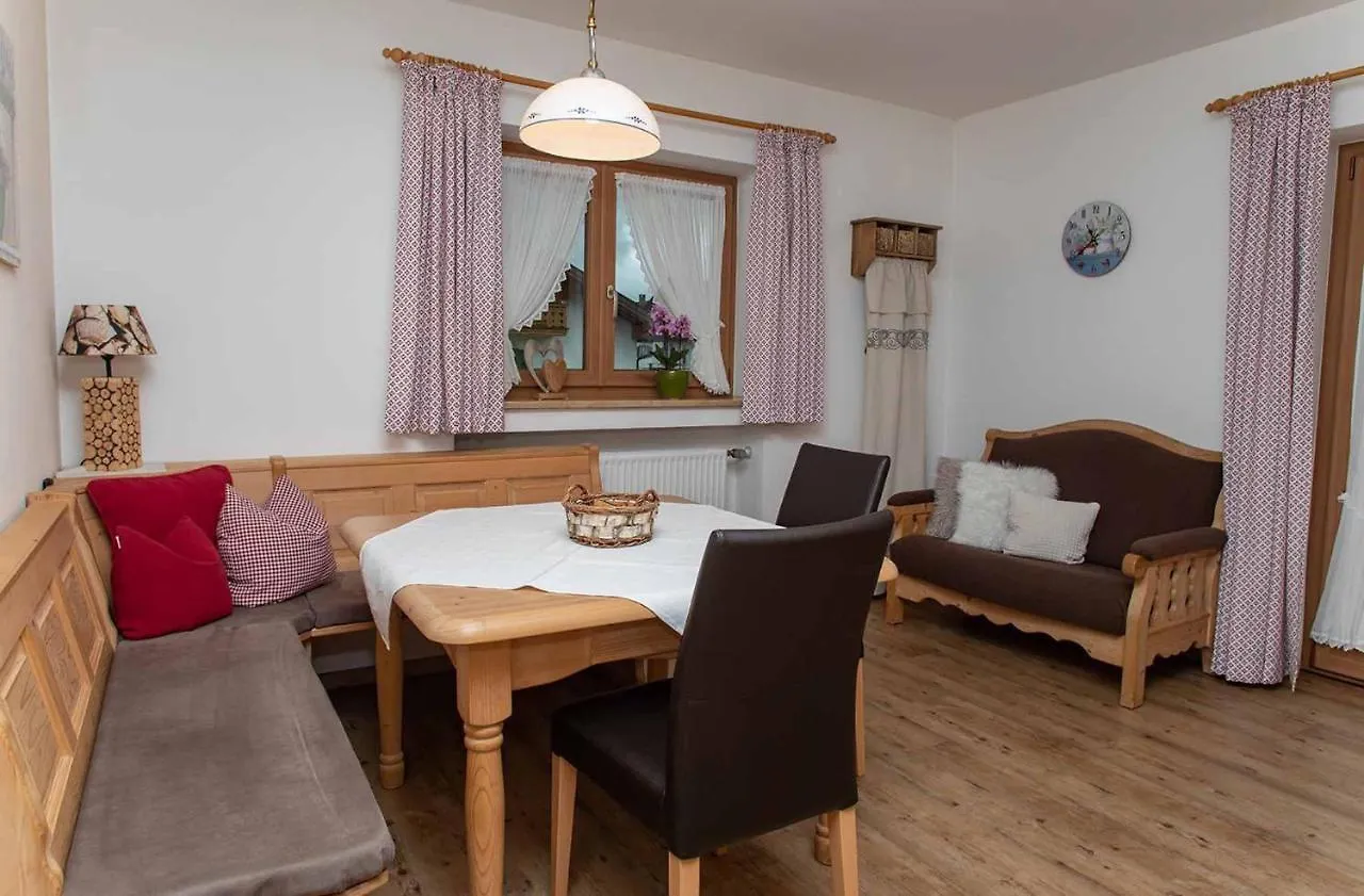 Apartmán Gaestehaus Haller Krün